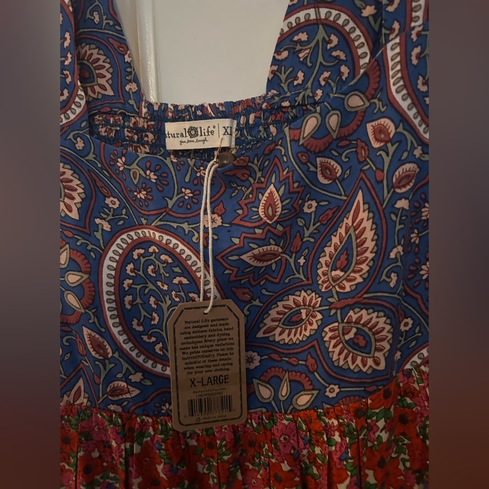 Natural Life Tricia Maxi Dress in Ditsy Blue - Red Floral Print - Picture 6 of 7